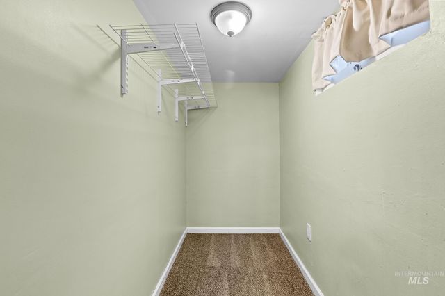 300 W Ofarrell, Boise, ID 83702