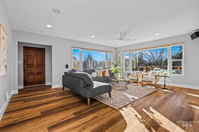 300 W Ofarrell, Boise, ID 83702