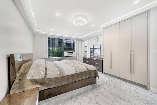 98-25 64th Road 2B, Rego Park, NY 11374