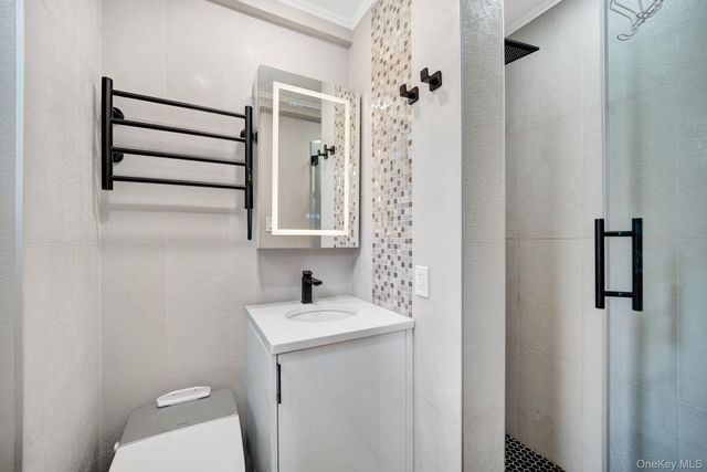 98-25 64th Road 2B, Rego Park, NY 11374
