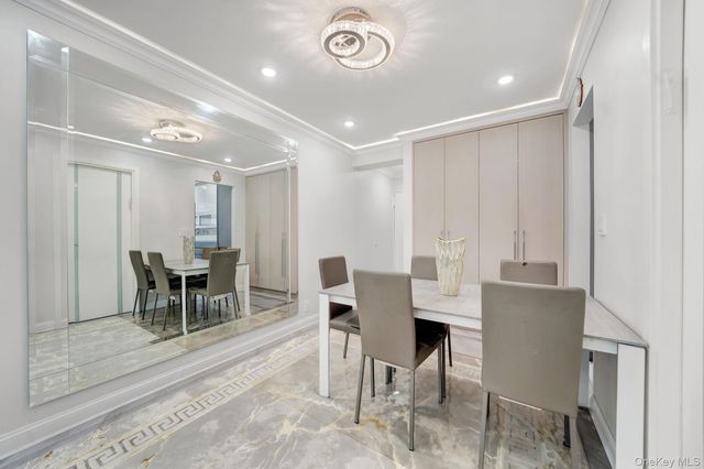 98-25 64th Road 2B, Rego Park, NY 11374