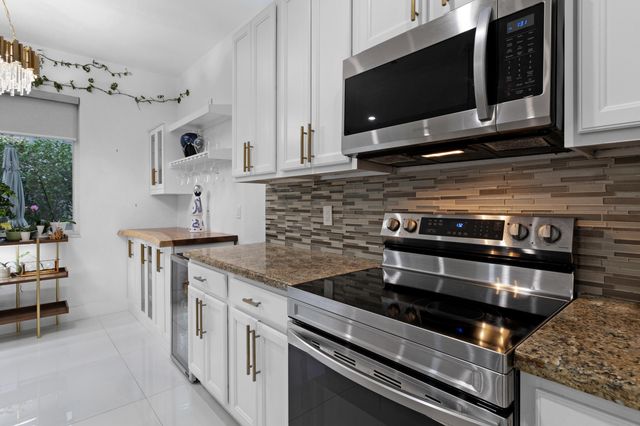 732 SE 2nd Street 732, Pompano Beach, FL 33060