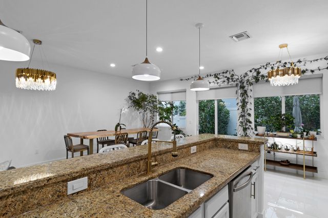 732 SE 2nd Street 732, Pompano Beach, FL 33060