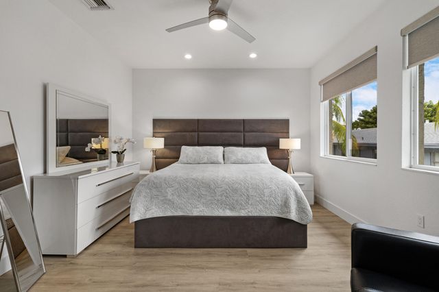 732 SE 2nd Street 732, Pompano Beach, FL 33060
