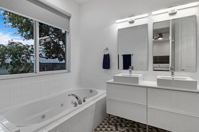 732 SE 2nd Street 732, Pompano Beach, FL 33060