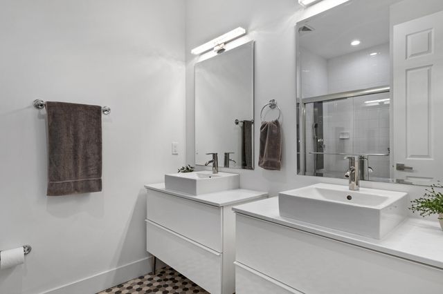 732 SE 2nd Street 732, Pompano Beach, FL 33060