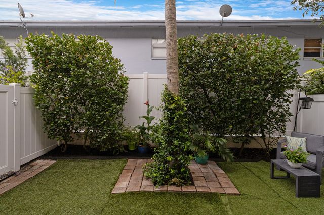 732 SE 2nd Street 732, Pompano Beach, FL 33060