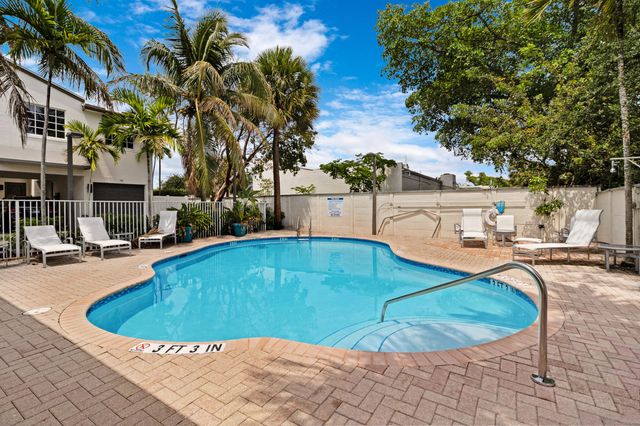732 SE 2nd Street 732, Pompano Beach, FL 33060
