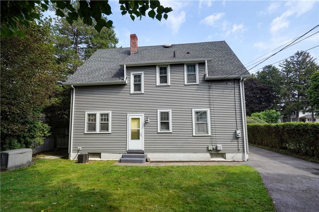 11 Seymour Road, Irondequoit, NY 14609
