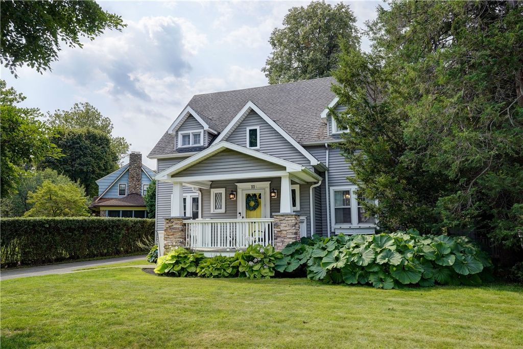 11 Seymour Road, Irondequoit, NY 14609