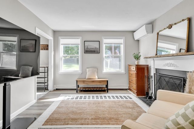 7 Duffield Rd, Hopkinton, MA 01748