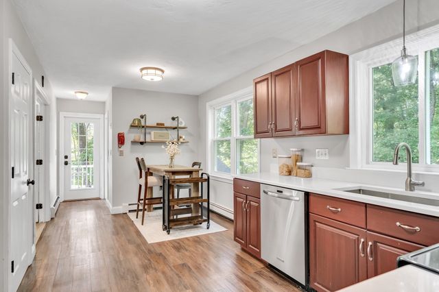 7 Duffield Rd, Hopkinton, MA 01748