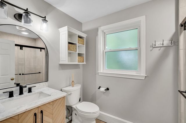 7 Duffield Rd, Hopkinton, MA 01748