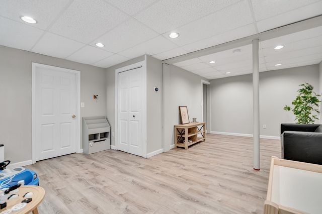 7 Duffield Rd, Hopkinton, MA 01748