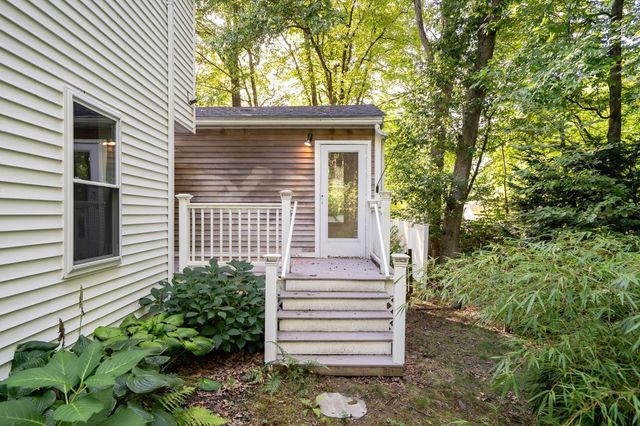 7 Duffield Rd, Hopkinton, MA 01748