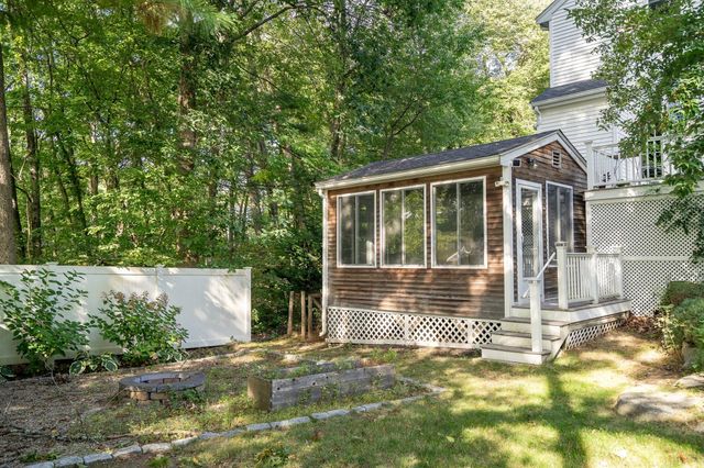 7 Duffield Rd, Hopkinton, MA 01748
