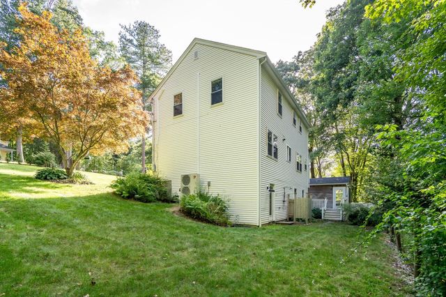 7 Duffield Rd, Hopkinton, MA 01748