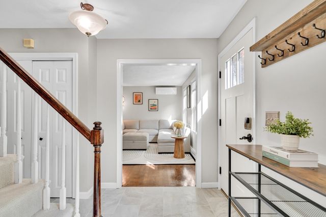 7 Duffield Rd, Hopkinton, MA 01748