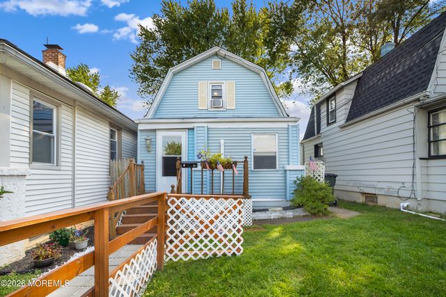 17 Douglas Street, Fords, NJ 08863