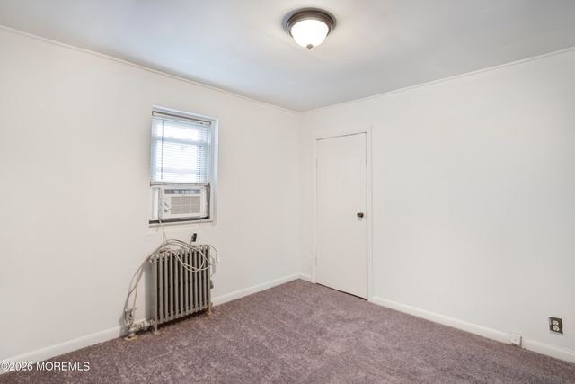 17 Douglas Street, Fords, NJ 08863