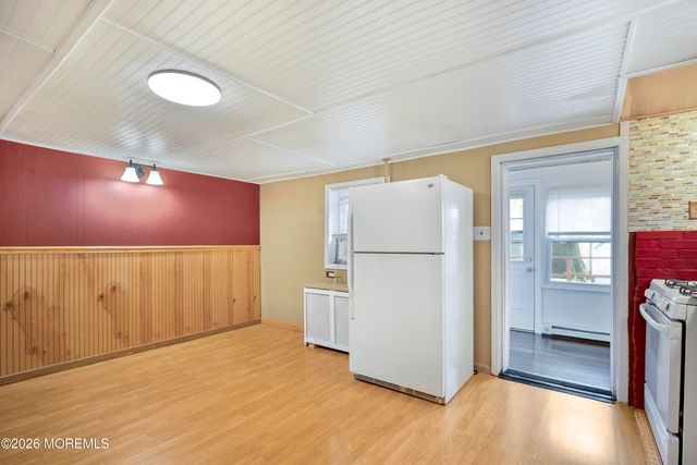 17 Douglas Street, Fords, NJ 08863