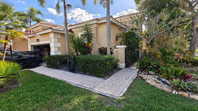 5880 NW 121 Avenue, Coral Springs, FL 33076