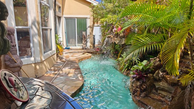 5880 NW 121 Avenue, Coral Springs, FL 33076