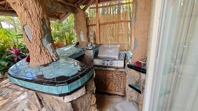 5880 NW 121 Avenue, Coral Springs, FL 33076