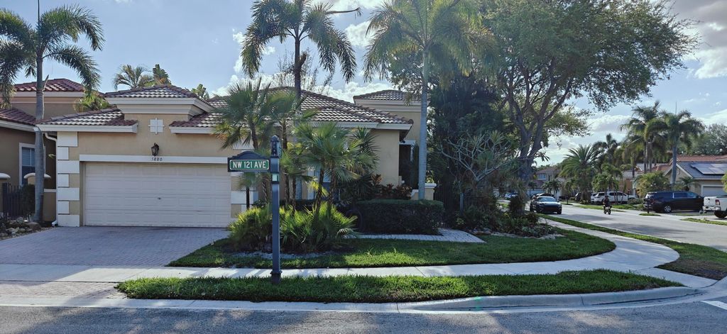 5880 NW 121 Avenue, Coral Springs, FL 33076