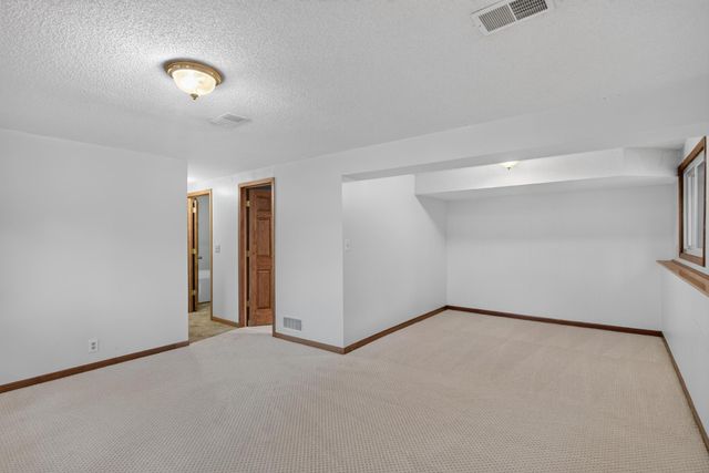 403 98th Avenue NE, Blaine, MN 55434