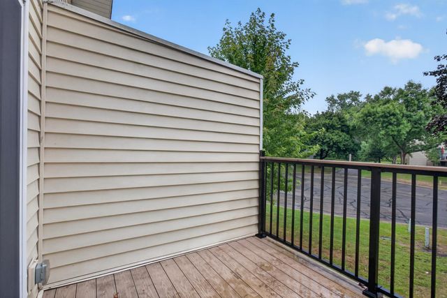 403 98th Avenue NE, Blaine, MN 55434