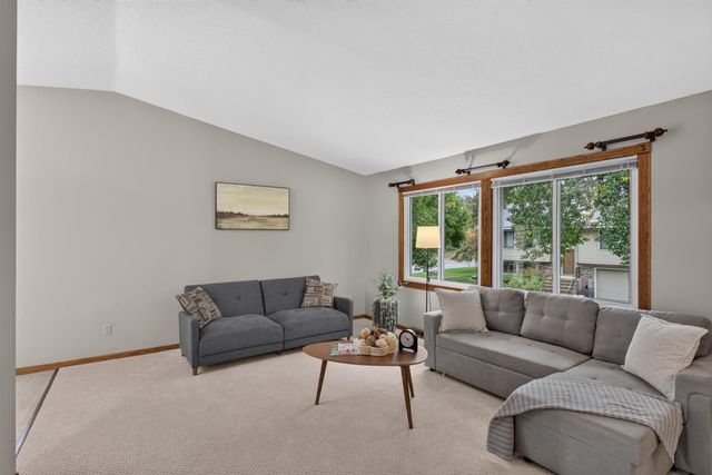 403 98th Avenue NE, Blaine, MN 55434