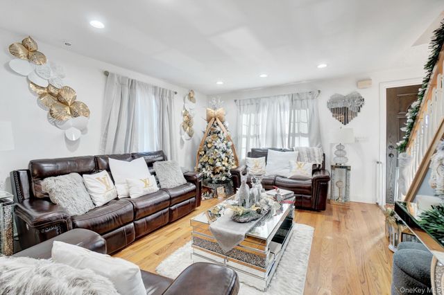 91 Cedar Road, Amityville, NY 11701