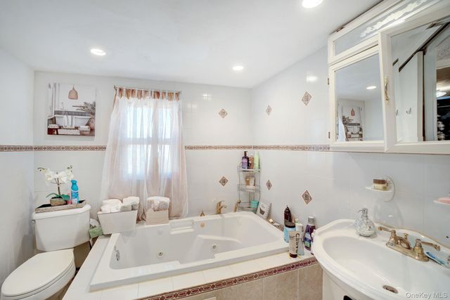 91 Cedar Road, Amityville, NY 11701