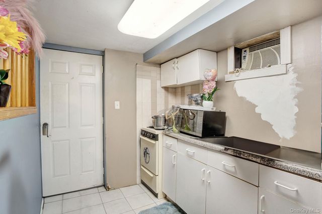 91 Cedar Road, Amityville, NY 11701