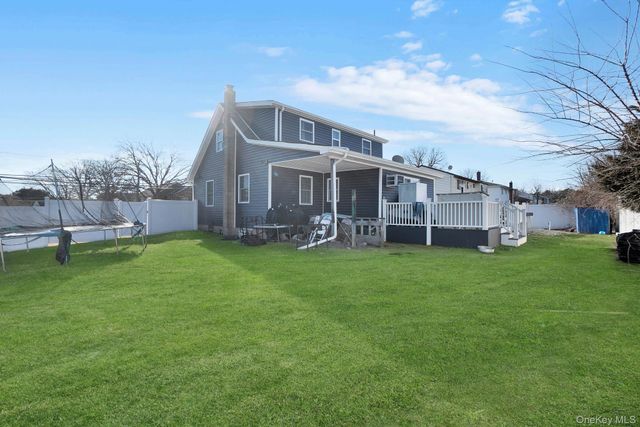 91 Cedar Road, Amityville, NY 11701