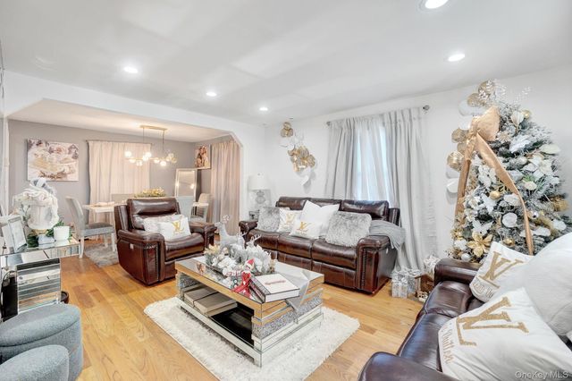 91 Cedar Road, Amityville, NY 11701