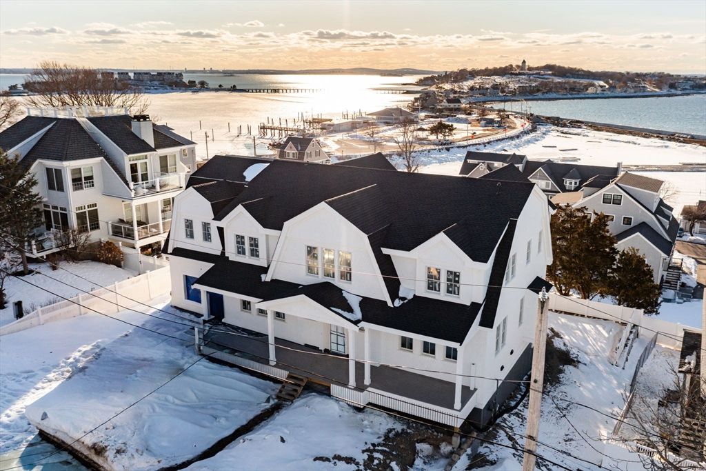 15 Glover Ave, Hull, MA 02045