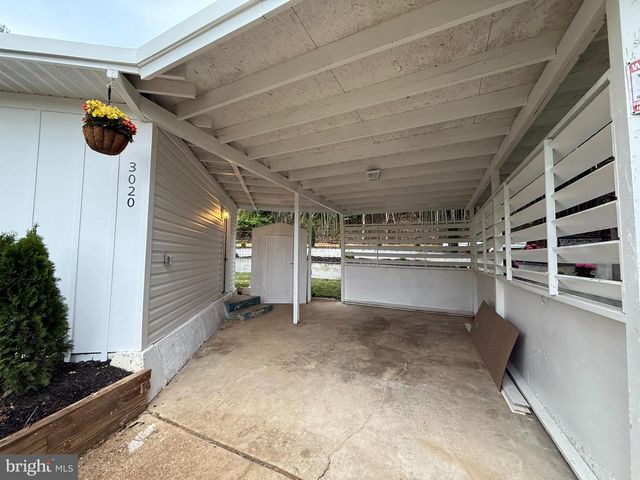 3020 FREDSEN PL, Falls Church, VA 22042