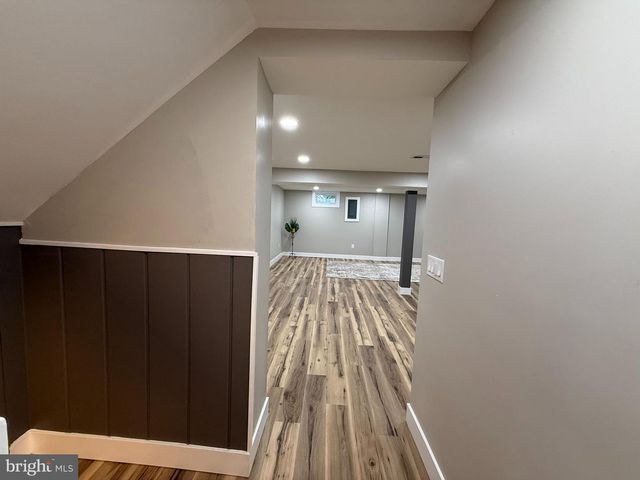 3020 FREDSEN PL, Falls Church, VA 22042