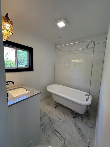 229 E Beam Street, Porter, IN 46304