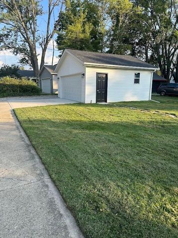 229 E Beam Street, Porter, IN 46304