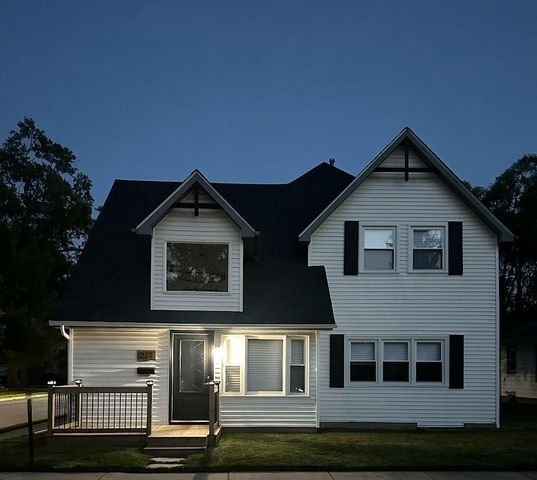 229 E Beam Street, Porter, IN 46304