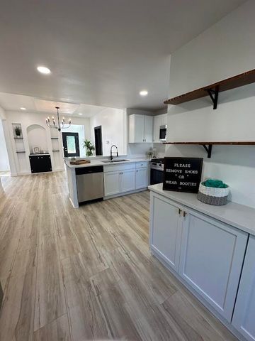 229 E Beam Street, Porter, IN 46304