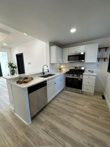 229 E Beam Street, Porter, IN 46304