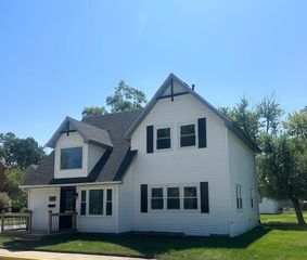 229 E Beam Street, Porter, IN 46304
