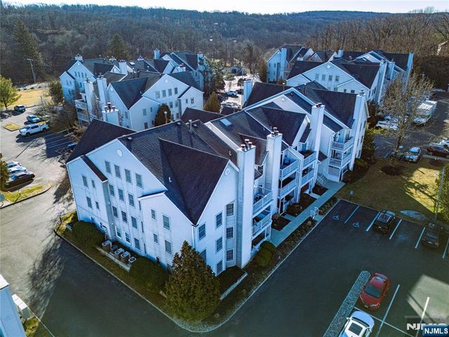 101 Quartz Lane, Paterson, NJ 07501