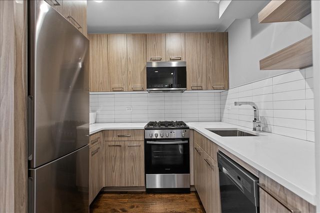 541 W OAKDALE Avenue 507, Chicago, IL 60657