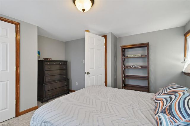12 Holston LN, Hampton, VA 23664