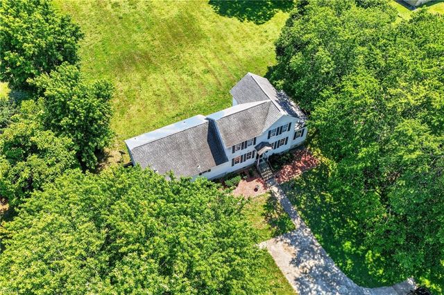 12 Holston LN, Hampton, VA 23664